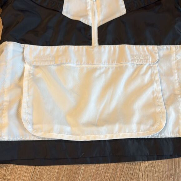 ((2 PIECE)) GIRLS JACKET BUNDLE NIKE AND ADIDAS SIZE MEDIUM - Picture 8 of 9